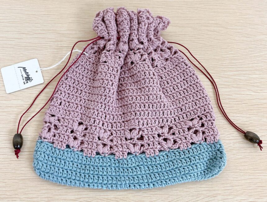 ピンク×水色のバイカラー巾着